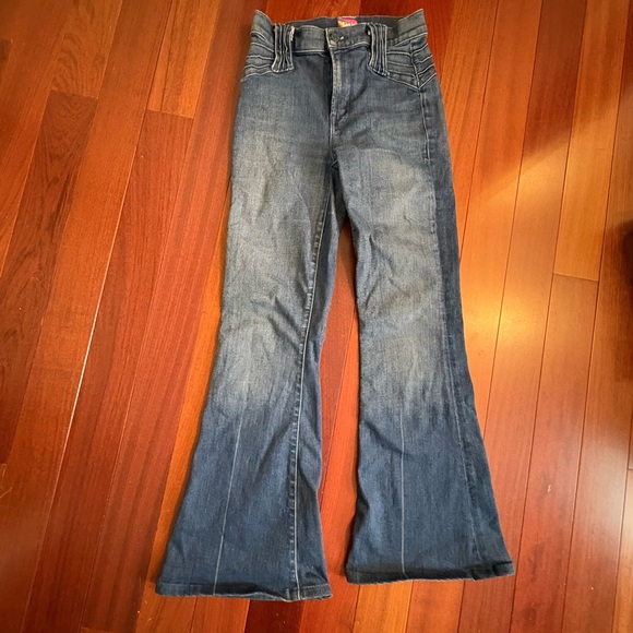 MOTHER Lovin’ Superstition Flare Jean - Picture 2 of 7